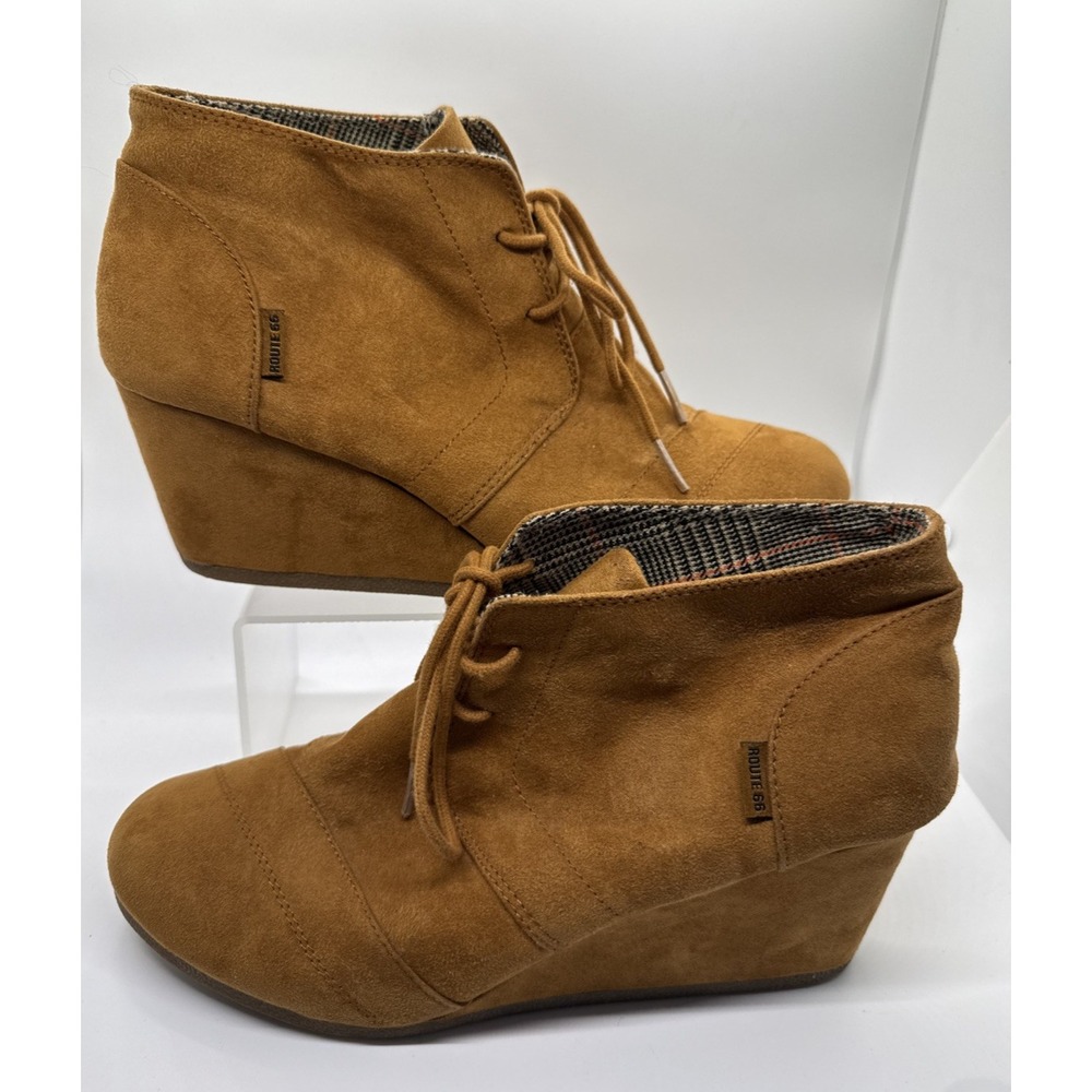 Route 66 Tadi Tan Camel Women's 10M Retro Wedge Boot Preppy Plaid Interior